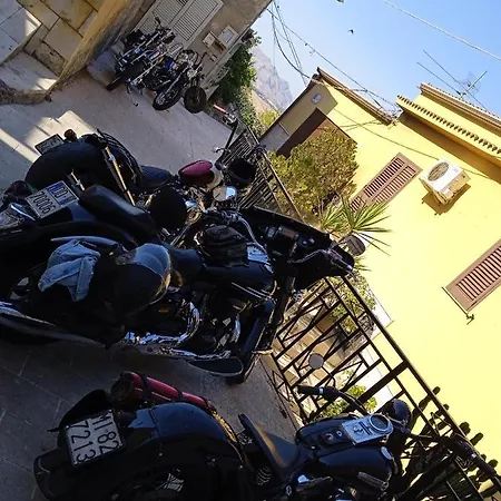 Greta's House * Comitini
